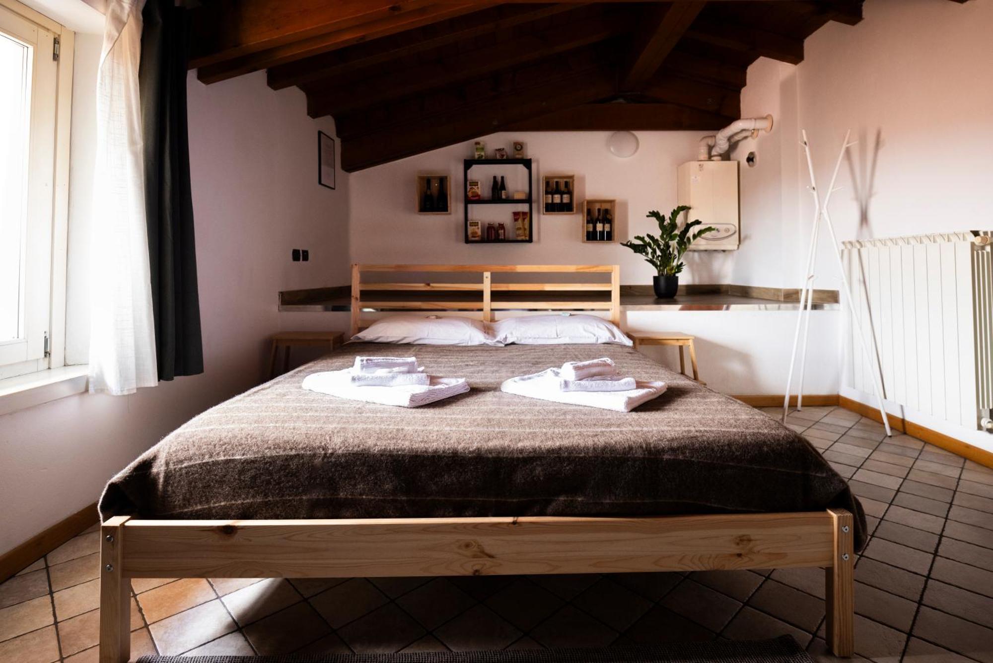 Traditional Italian House - Franciacorta Ровато Экстерьер фото